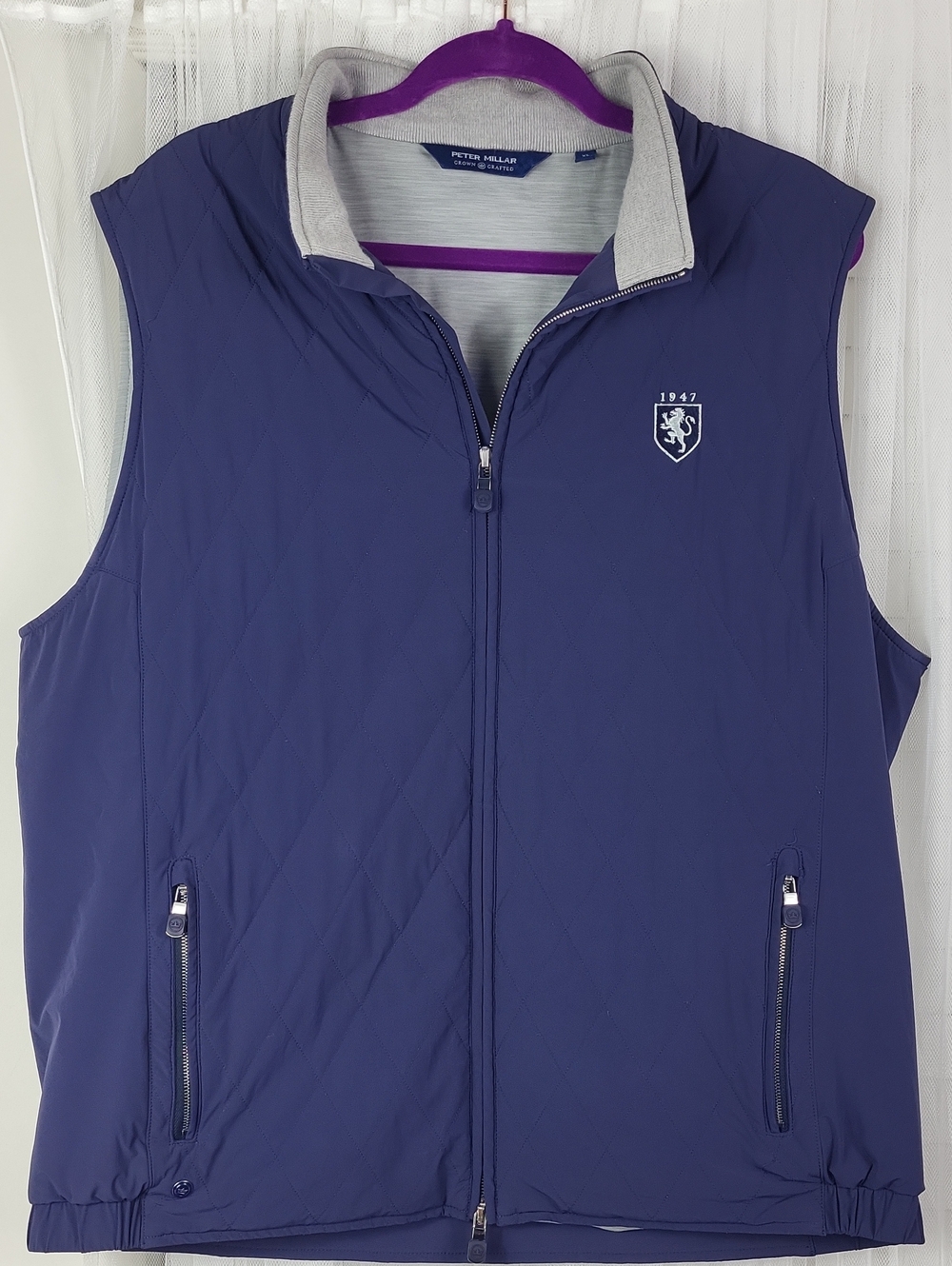 Peter Millar Quilted Sleeveless Vest - Navy. Size XL